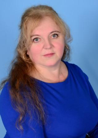 воспитатель Гичина Елена  Евгеньевна.
